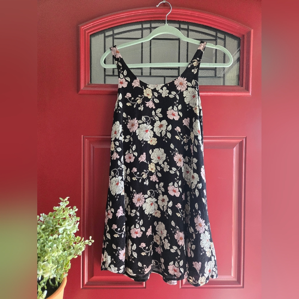 Floral Lace-Back Mini Dress, Small